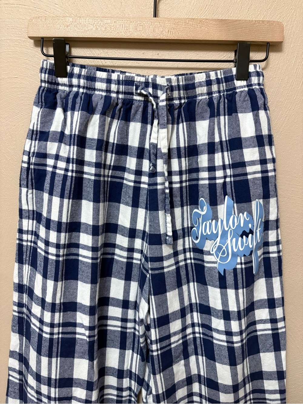 Taylor Swift Fearless Taylor’s Version Plaid Pajama Pants Blue White Size Small - Picture 4 of 12